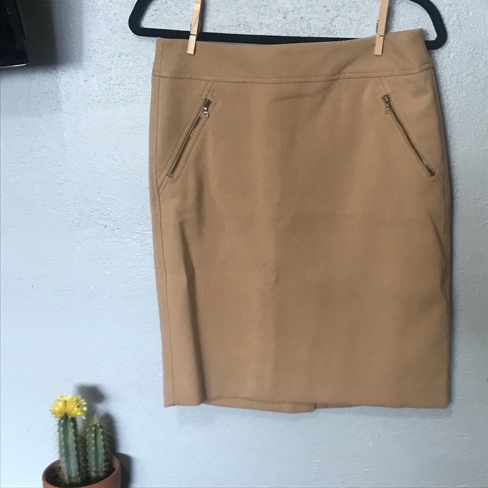LOFT NWT camel pencil skirt